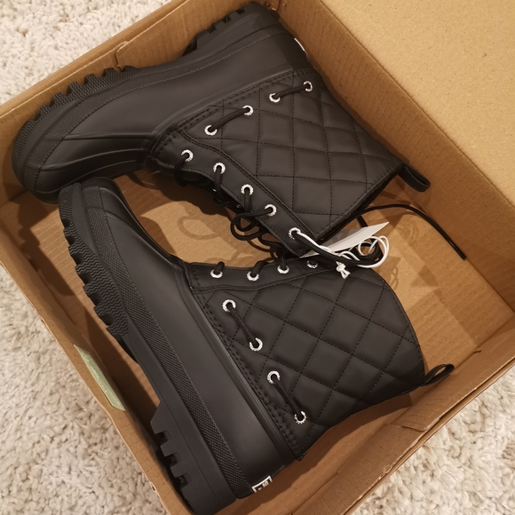 sperry ladies duck boots black